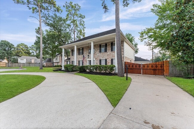 Building Photo - 15807 Crystal Brook Dr