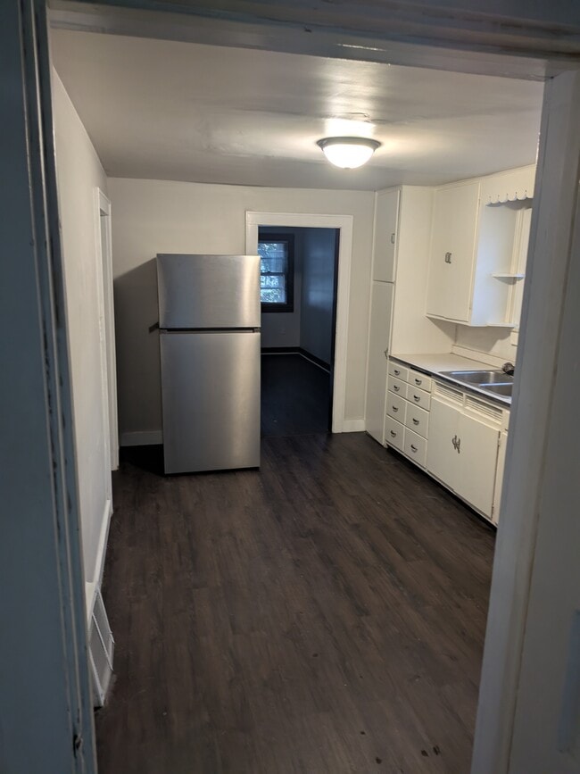 Building Photo - 1820 Harold St