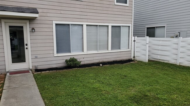 Building Photo - 6207 Spruce Bough Ct