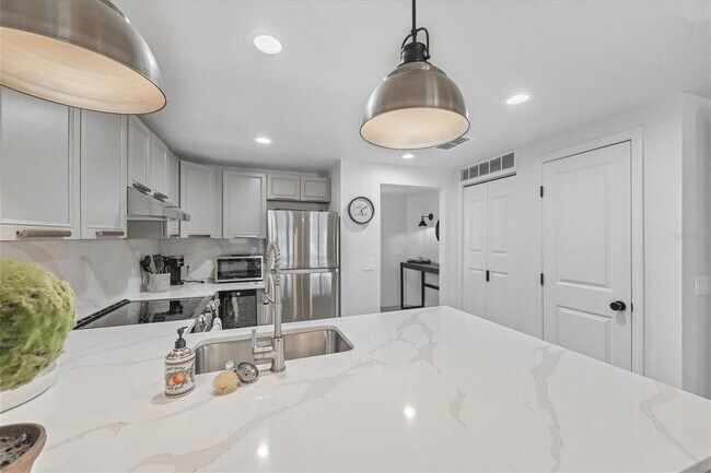 Building Photo - 3401 54th Dr W