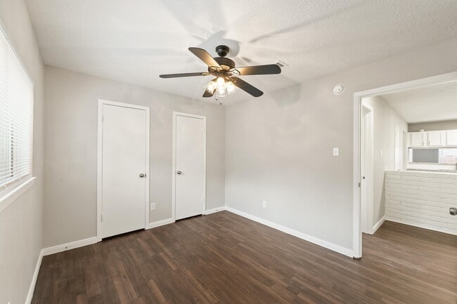 Primary Photo - 20426 Rustwood Ln