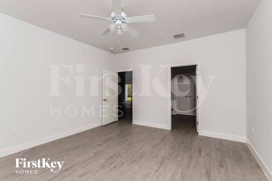 Building Photo - 543 Waterside Rd SE