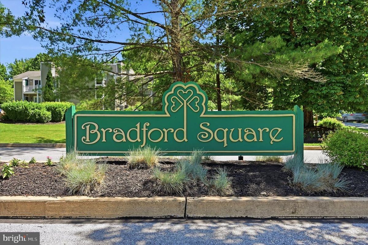 Building Photo - 700 Bradford Terrace