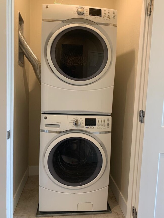 Building Photo - 44828 Fremont Blvd