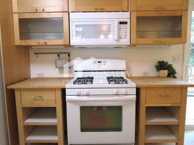 Building Photo - Lovely 3 Bedroom 1 Bath Home in Gig Harbor