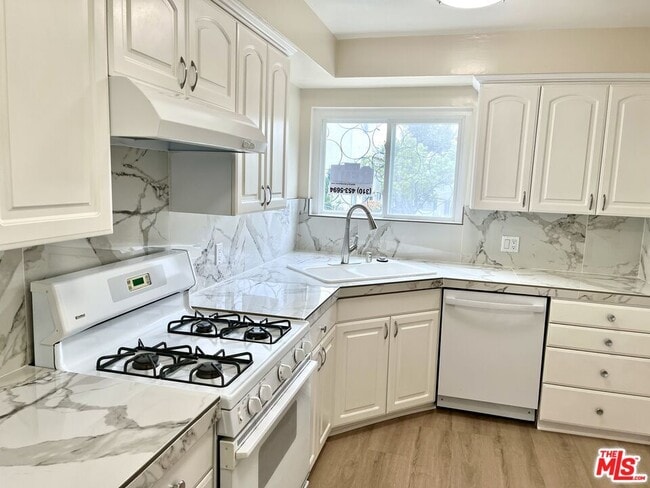 Building Photo - 1033 Euclid St