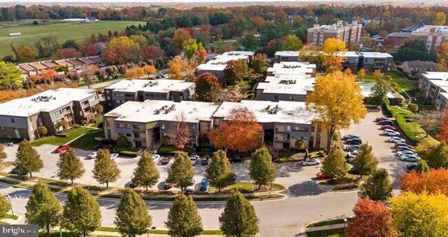 Building Photo - 3198 Old Post Dr