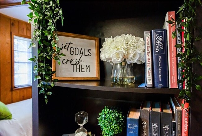 Building Photo - 4061 Lower Roswell Rd