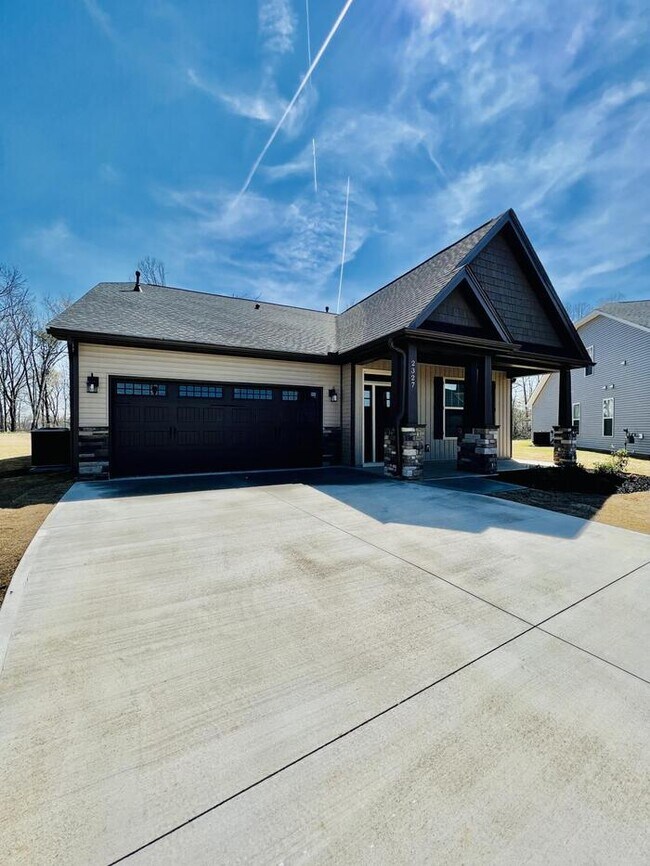 Building Photo - Brand New 3 Bedroom 2 Bath Single Family Home