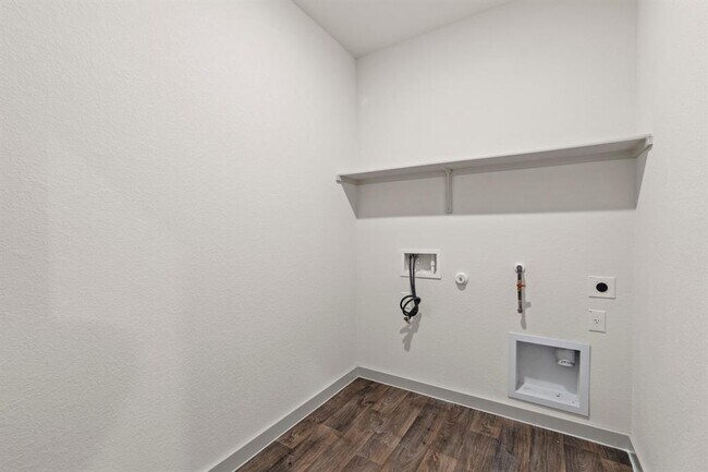 Building Photo - 3024 Louris Ln