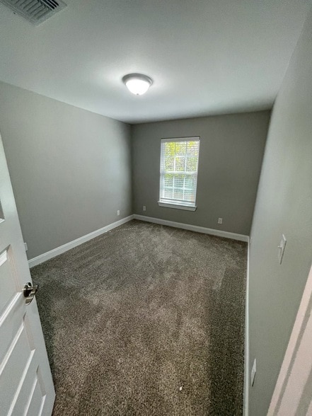 Building Photo - 2622 S Fannin Ave