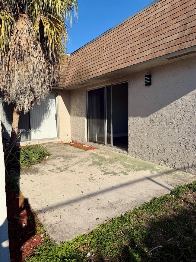 Building Photo - 804 SW 73rd Ave