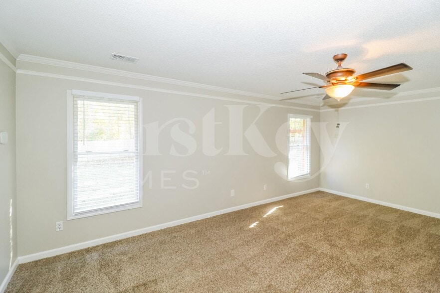 Building Photo - 8827 Dewberry Ln