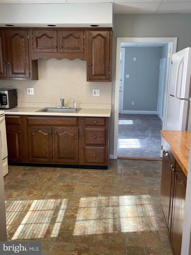 Building Photo - 1033 Old Bethlehem Rd