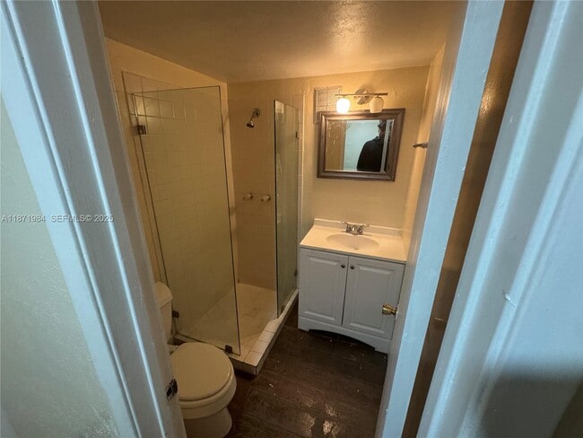 Building Photo - 6521 Racquet Club Dr