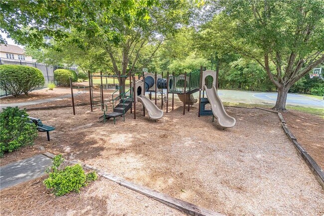 Building Photo - 230 Albrighton Ct