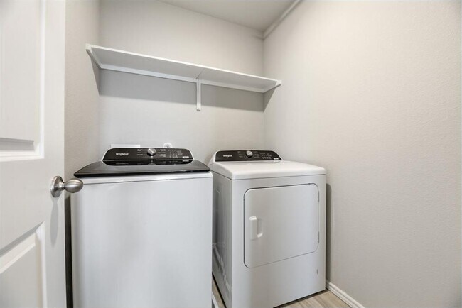 Building Photo - 12809 Village Spun Plz