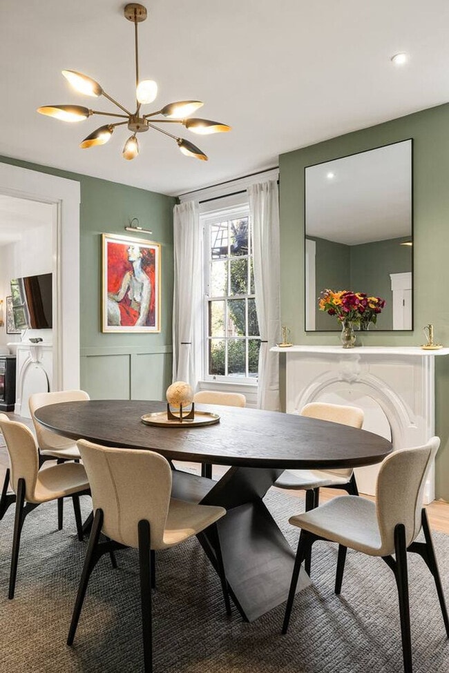 Building Photo - 1326 Broadway-SI ID1324946P