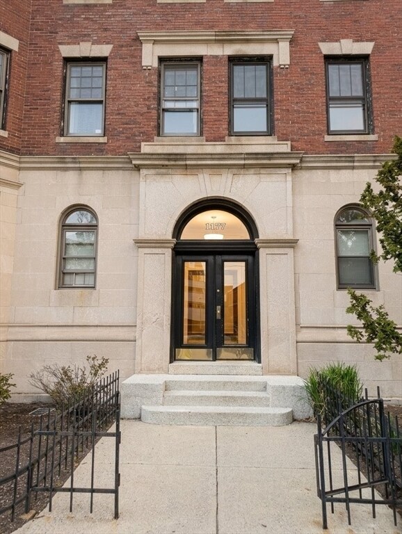 Building Photo - 1177 Commonwealth Ave