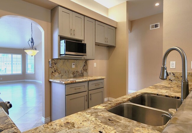 Building Photo - Irvine Single Story Remodeled 2 Bed, 2 Bat...