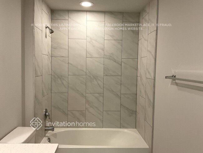 Building Photo - 2039 Harbell Ave SW