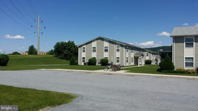 Building Photo - 2300 Vartan Ct