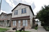 Building Photo - 3160 1/2 2nd St