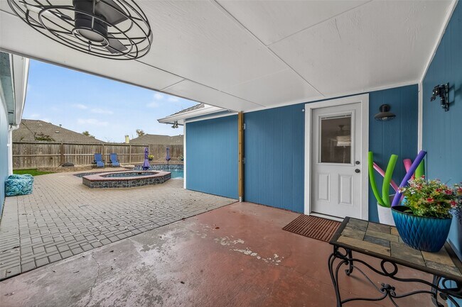 Building Photo - 15734 Pagehurst Dr