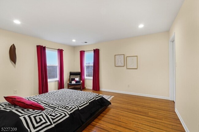 Building Photo - 70 Alvin Sloan Ave