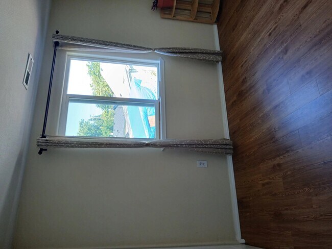 Building Photo - 4211 SE 94th Ave