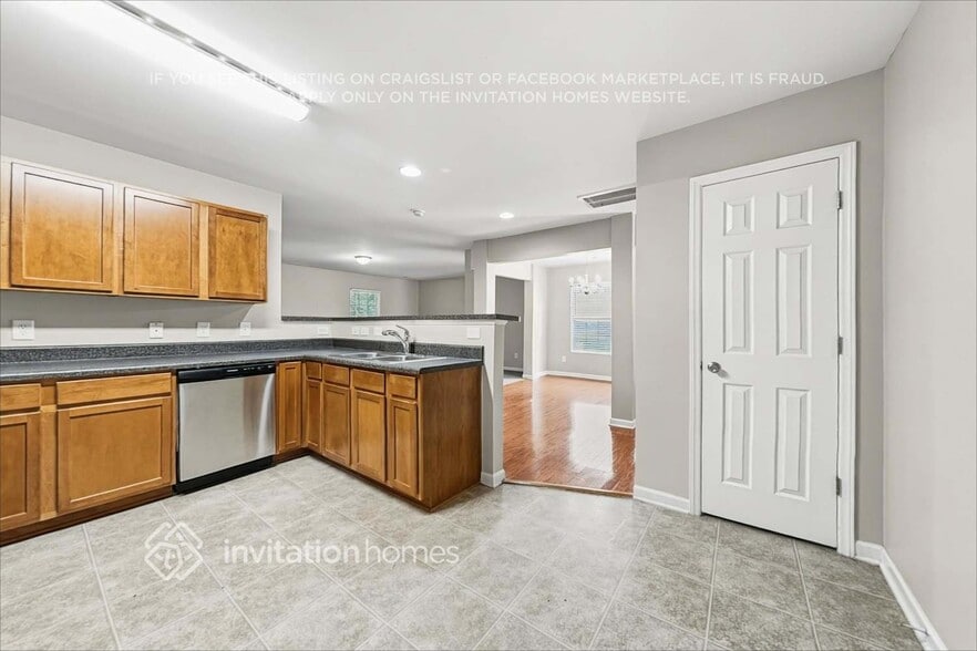 Building Photo - 3714 Horseshoe Farm St