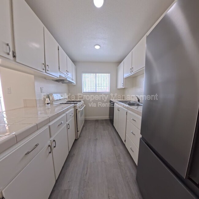 Building Photo - 2255 Cahuilla St