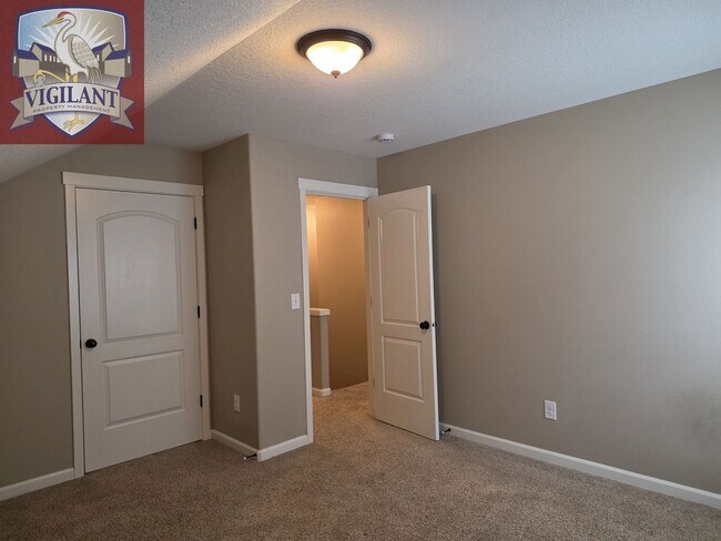 Building Photo - 2605 NE 130th Ct