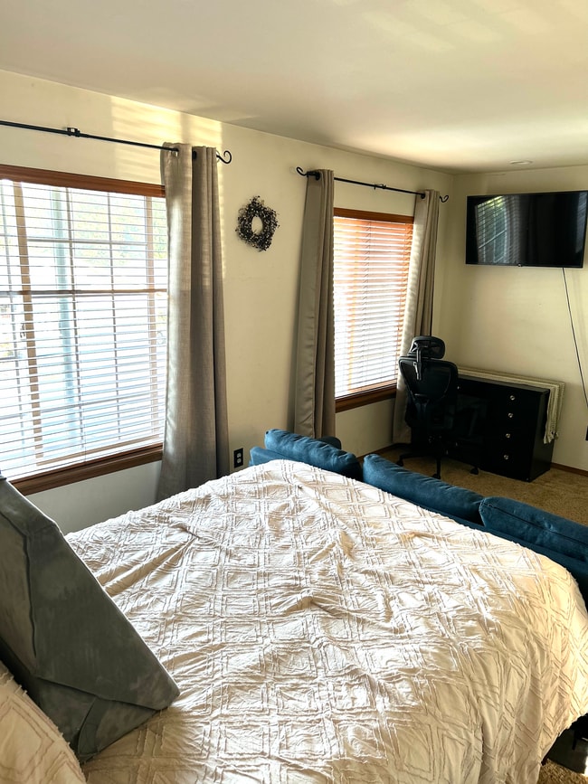 Building Photo - 5304 25th Ave NW