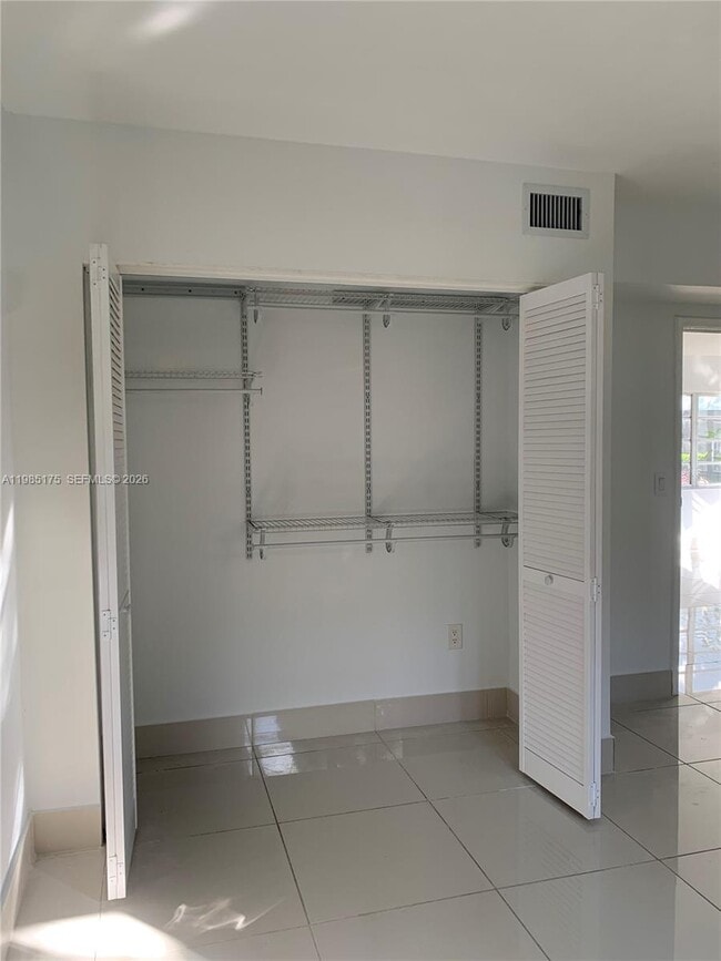 Building Photo - 315 Majorca Ave