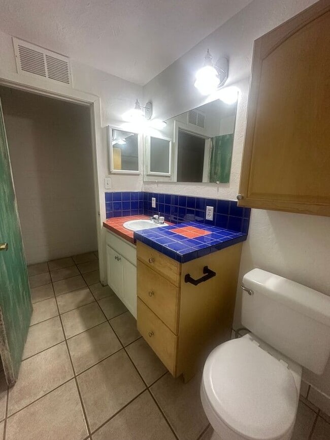 Building Photo - Cozy 1 Bed 1 Bath available in Scottsdale