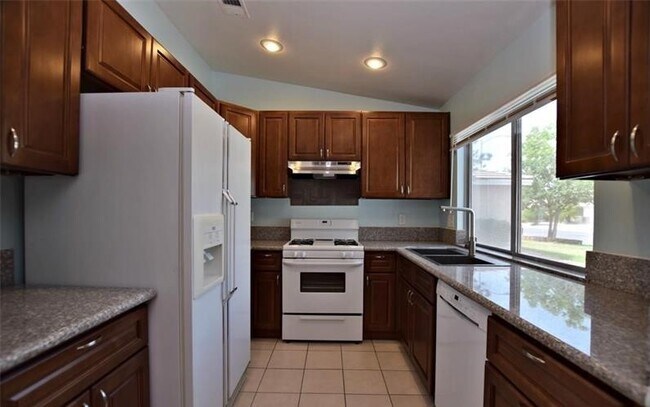 Building Photo - RENT READY!!! 3 BED 2 BATH IN NORTH LAS VEGAS!