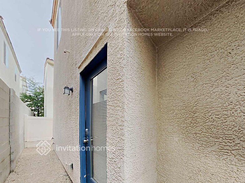 Building Photo - 1331 Willow Village Ave