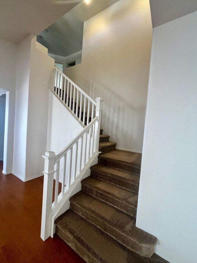 Building Photo - patt1460 Sapphire