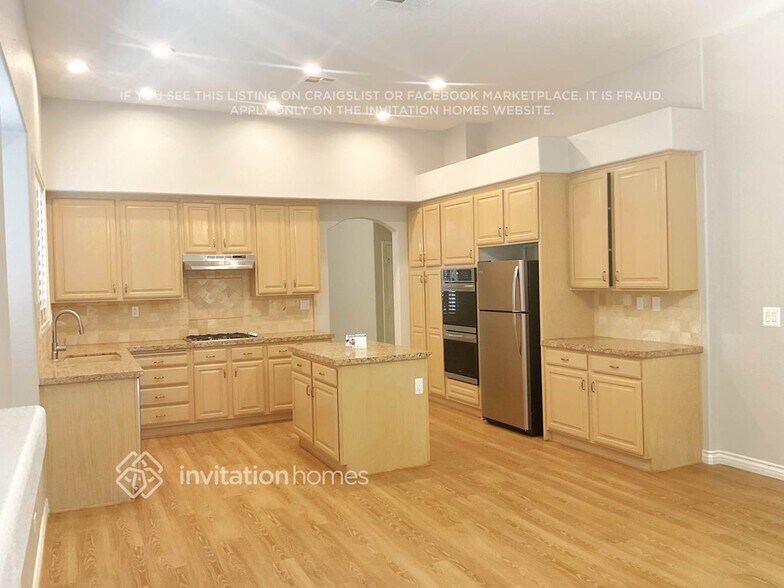 Building Photo - 4711 Blue Moon Ln