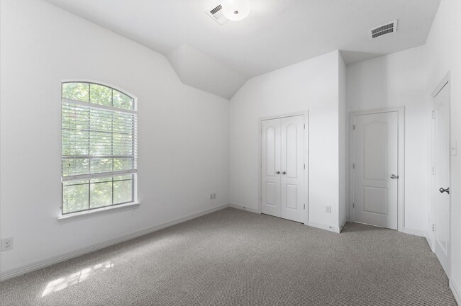 Building Photo - 361 W Tupelo Green Cir