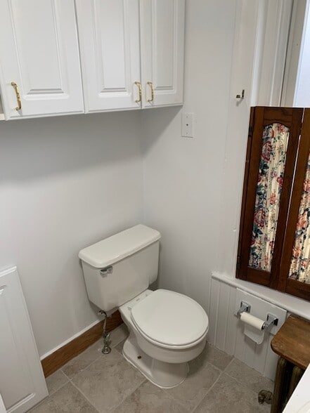 Bathroom 1 - 832 Cricket Ave