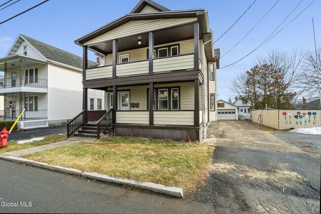 Building Photo - 16 Berkley Ave