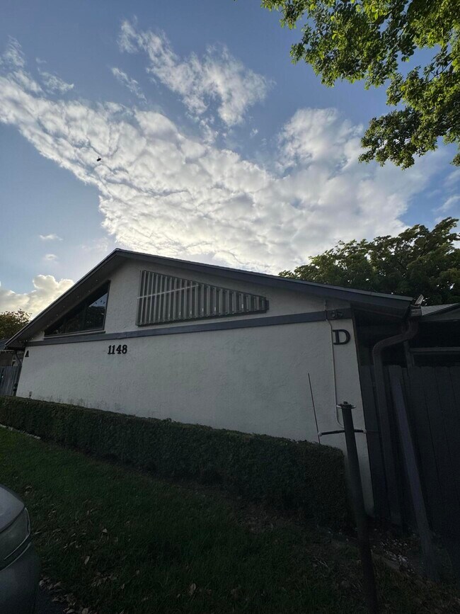 Building Photo - 1148 Summit Trail Cir