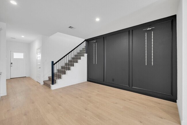 Building Photo - 31855 Hallington Hl Ln