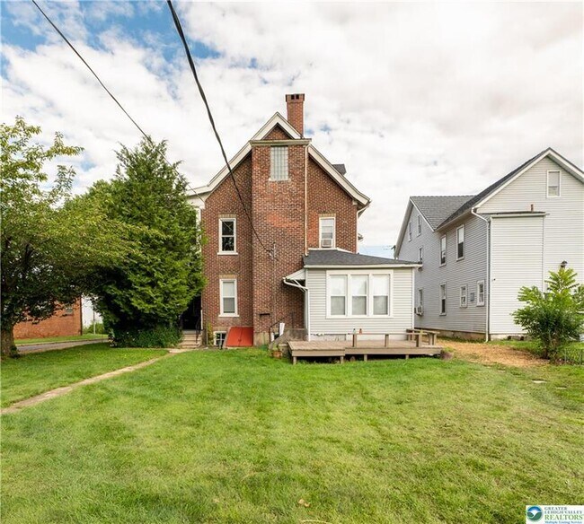 Building Photo - 5655 E Texas Rd