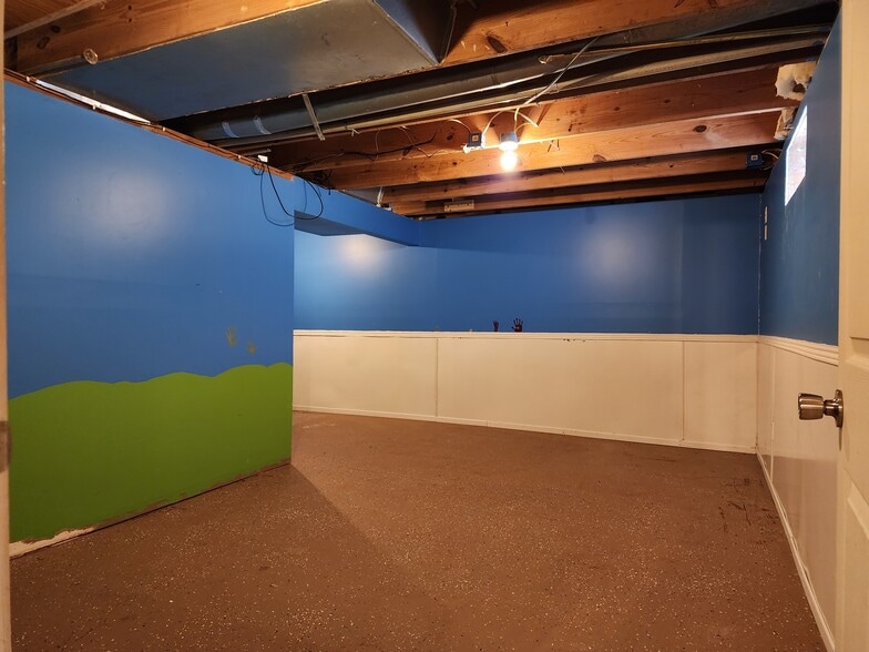 Building Photo - 11412 Kendrick Dr