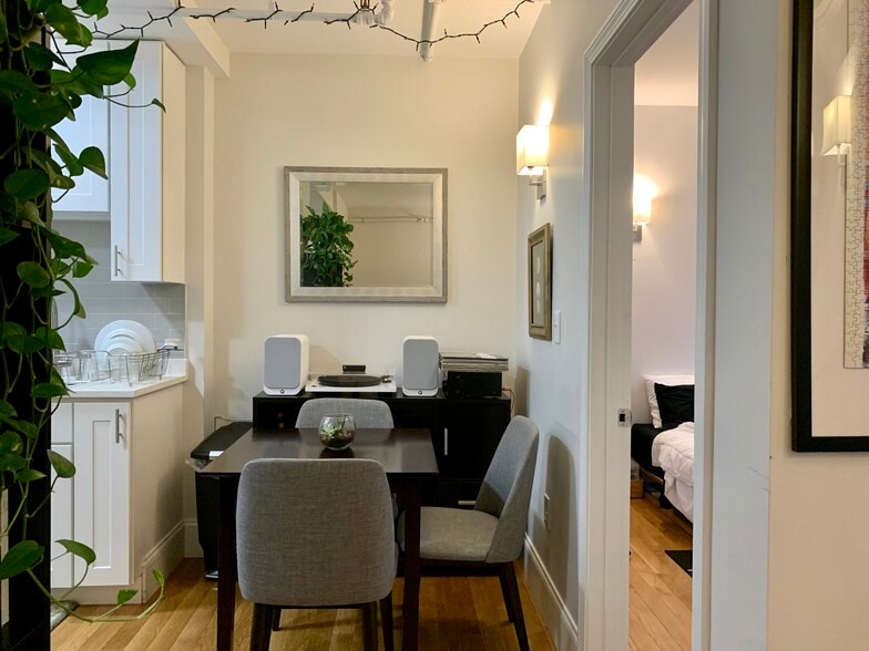 Building Photo - 75 Westland Ave