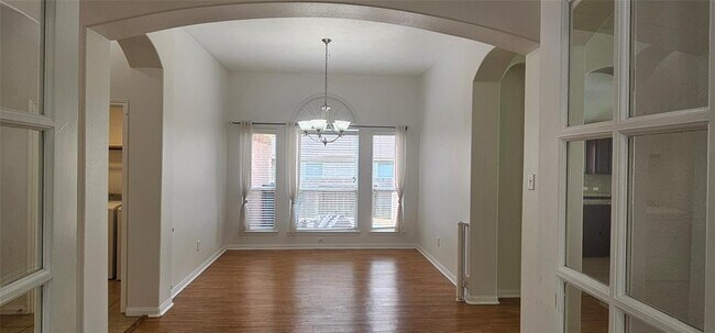 Building Photo - 957 Firthwood Ln