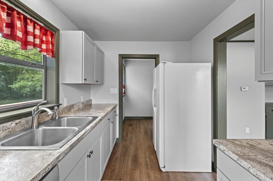 Building Photo - 2228 W Wedington Dr